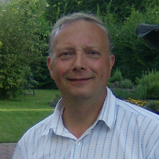 Dr. Ralf Oschwald